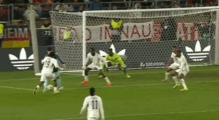 1774915021313087059.gif